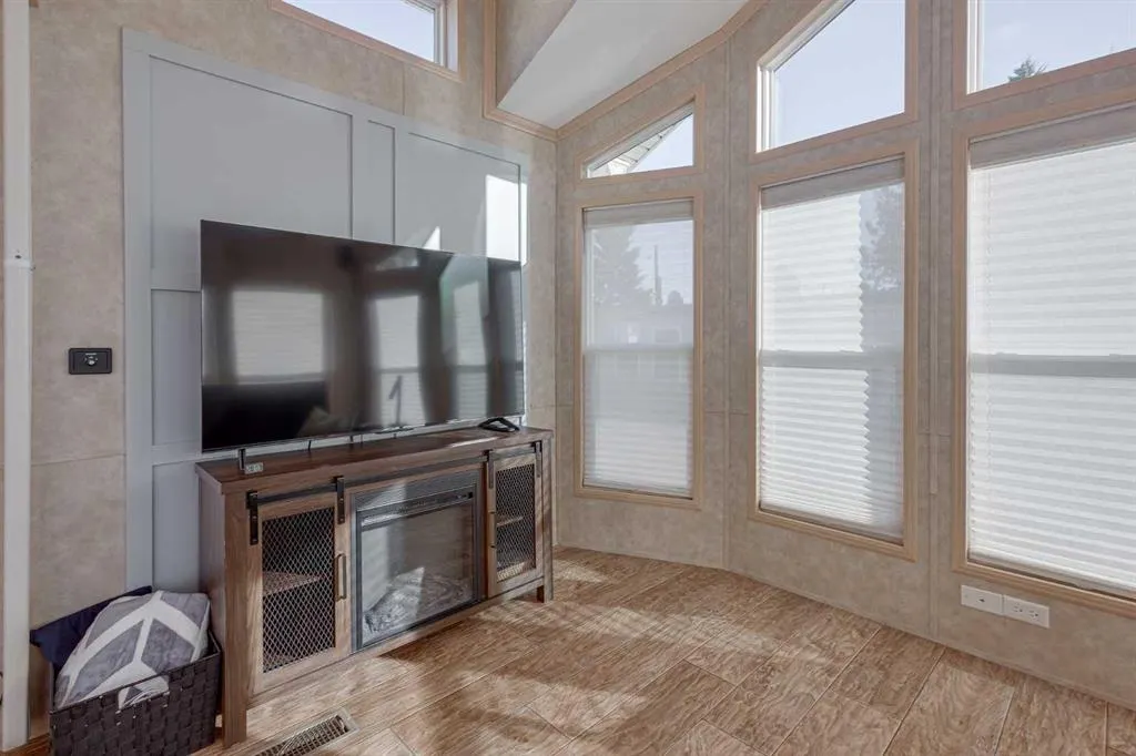 5011 49 Avenue #34A