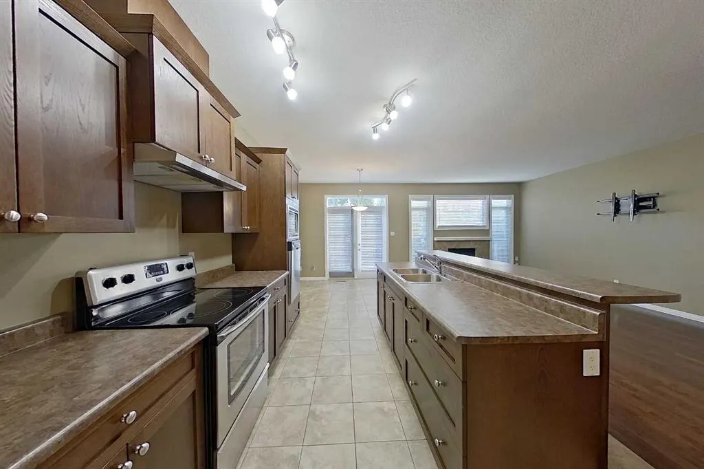 1600 Main Street SW #109