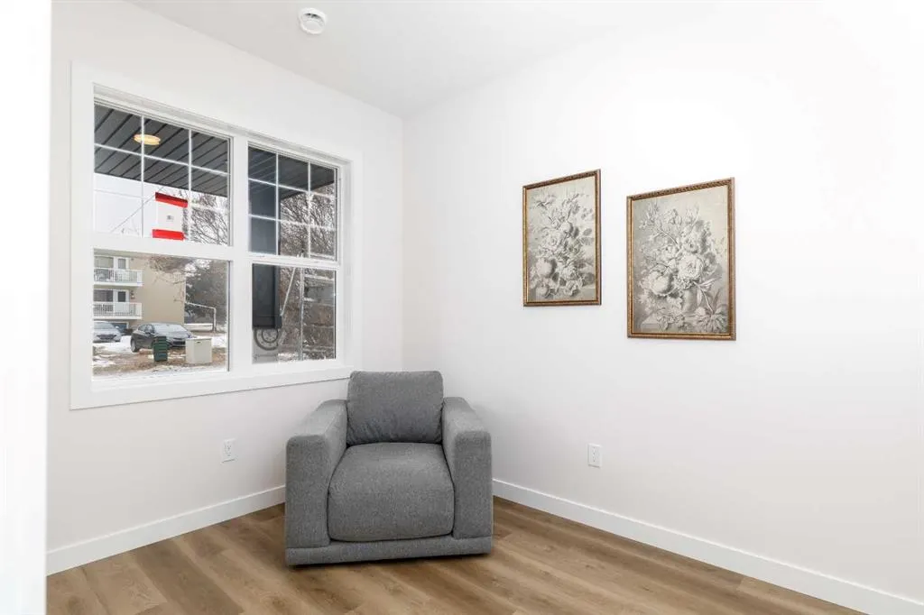 5463 55 Avenue #3