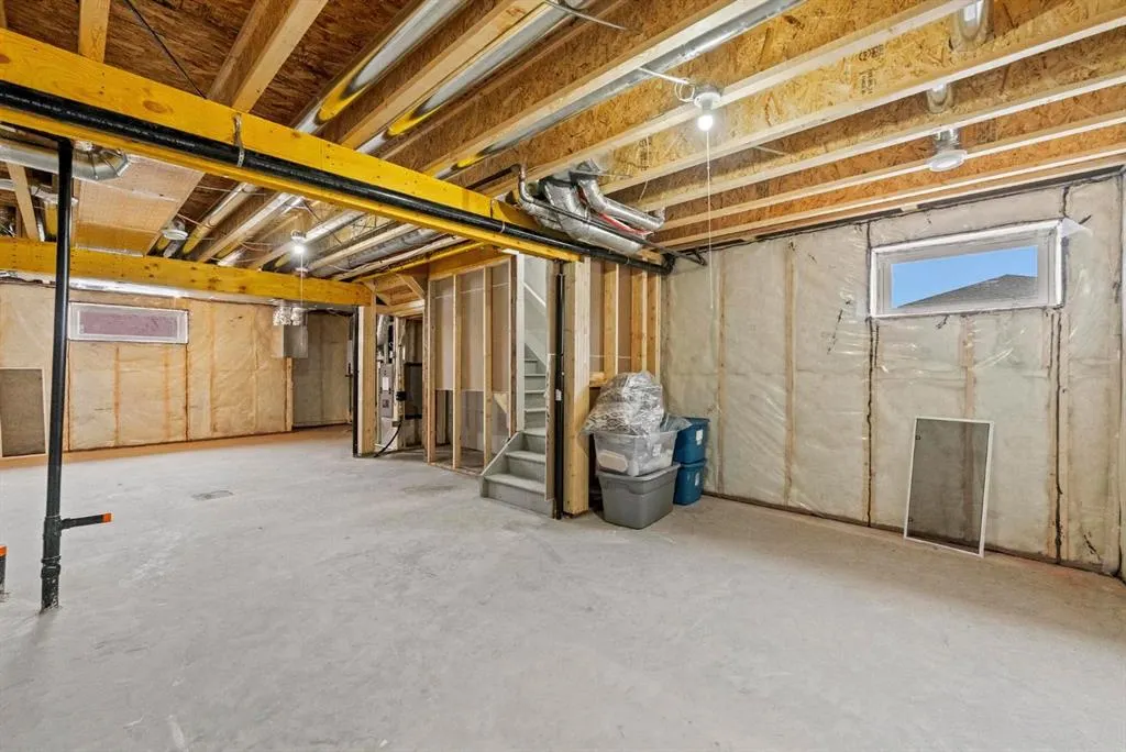 7311B 44B Avenue