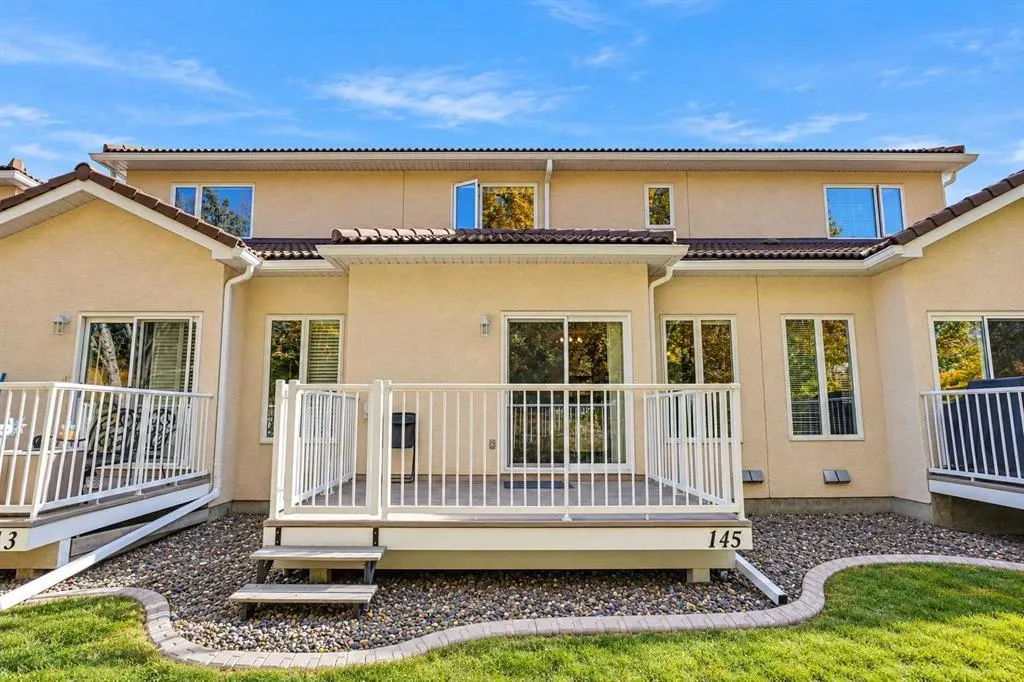 145 Hamptons Link NW