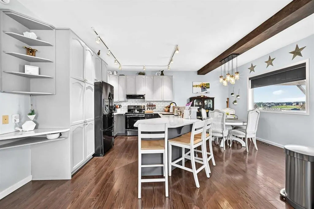 32 Meadowpark Place