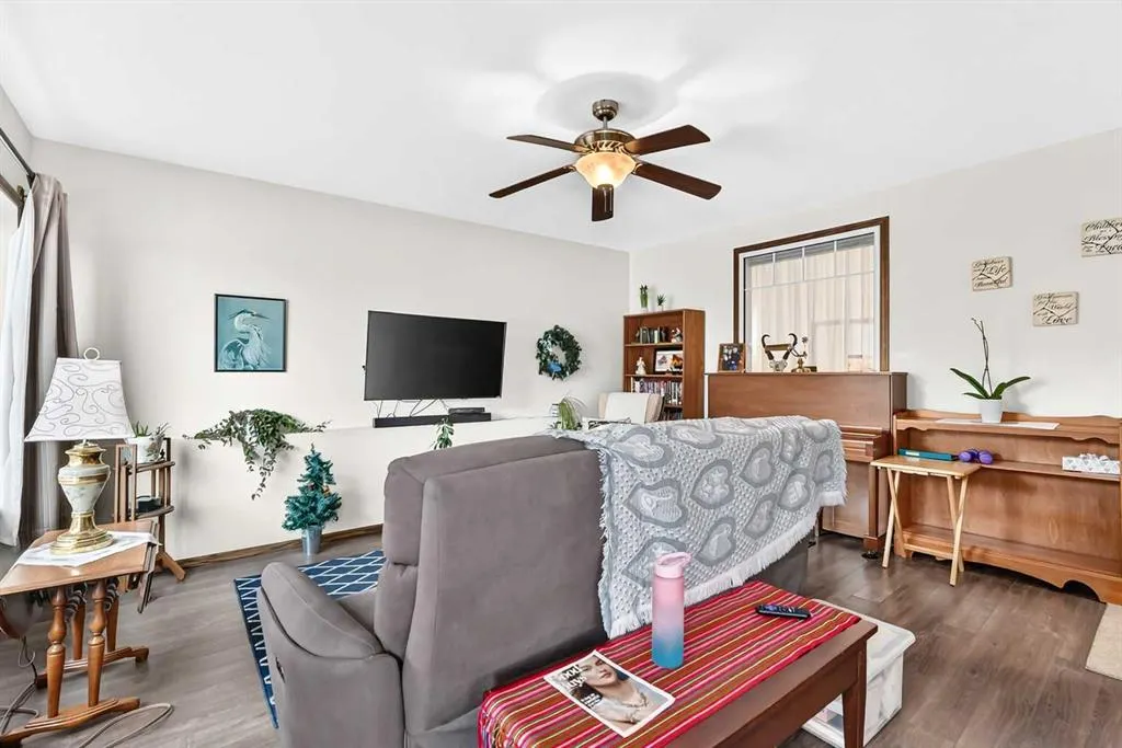 32 Meadowpark Place