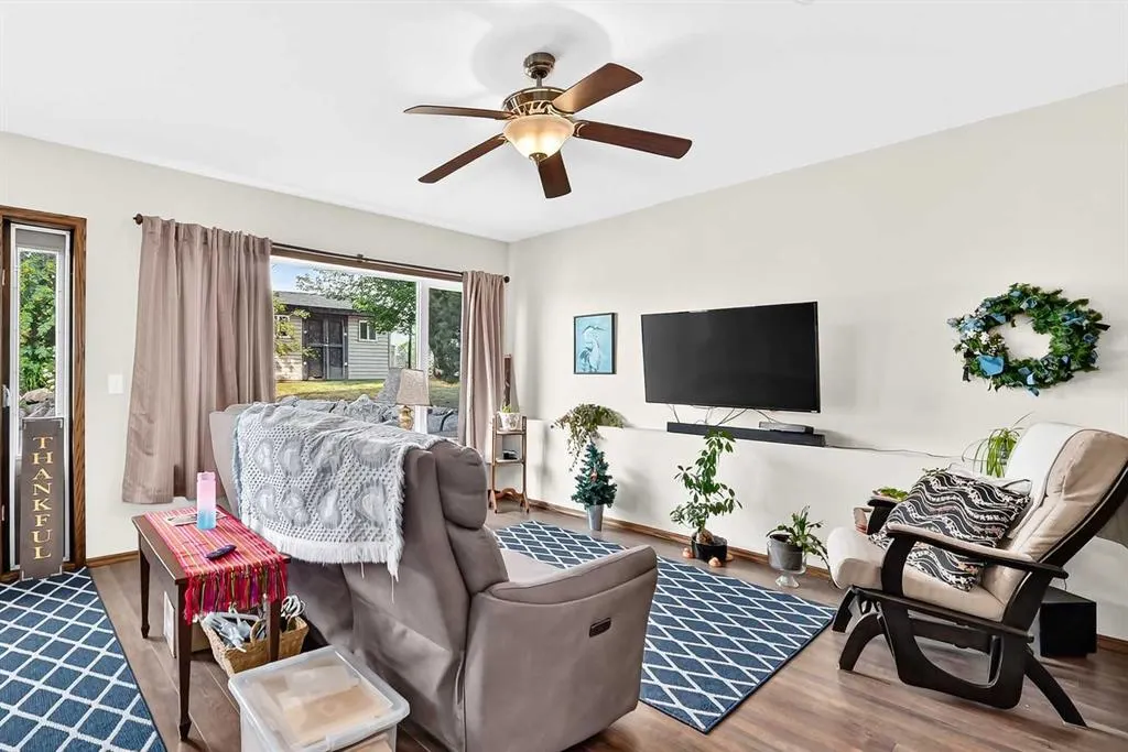 32 Meadowpark Place