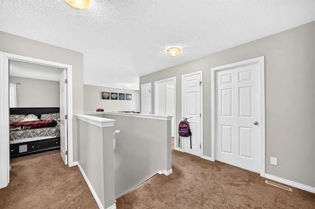 151 Windwood Grove SW