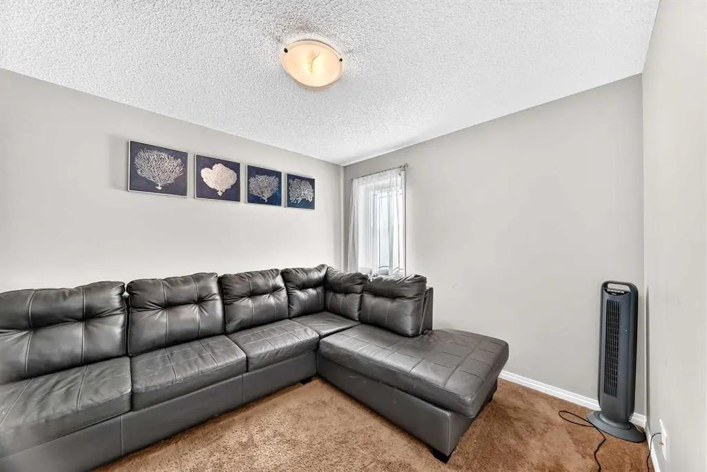 151 Windwood Grove SW