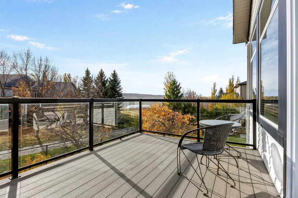 3 Tuscany Meadows Crescent NW