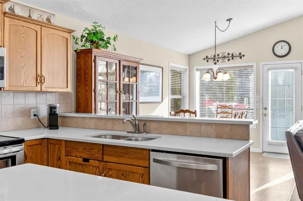 3 Tuscany Meadows Crescent NW