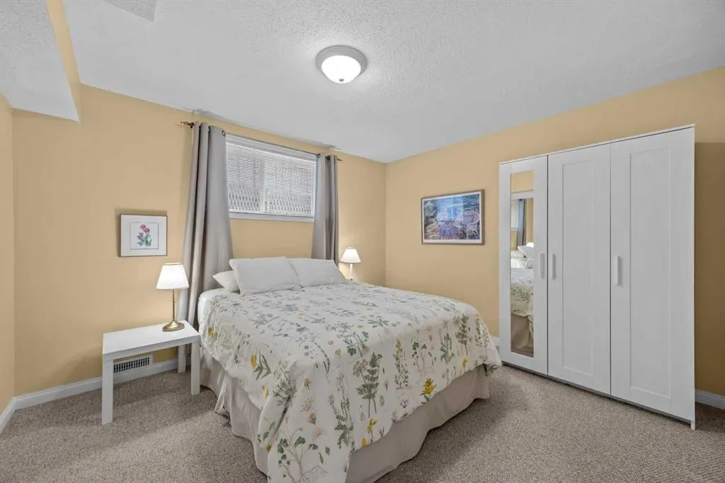3 Tuscany Meadows Crescent NW