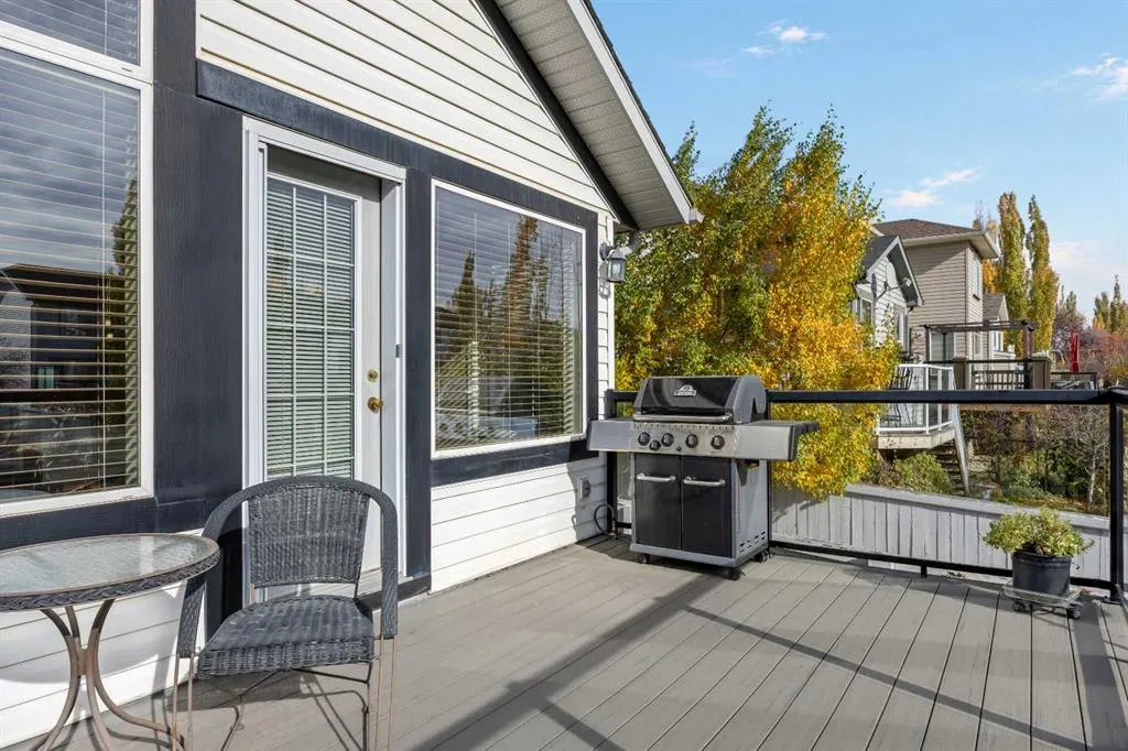 3 Tuscany Meadows Crescent NW