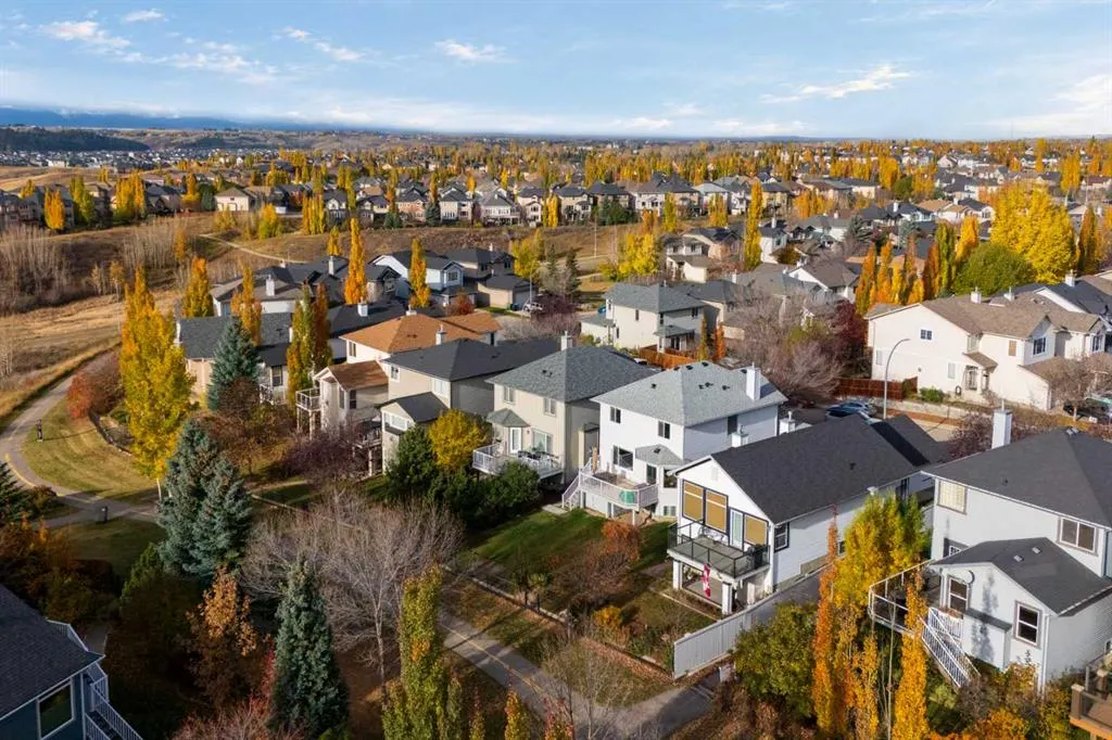3 Tuscany Meadows Crescent NW
