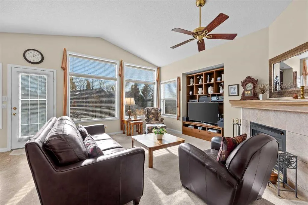 3 Tuscany Meadows Crescent NW