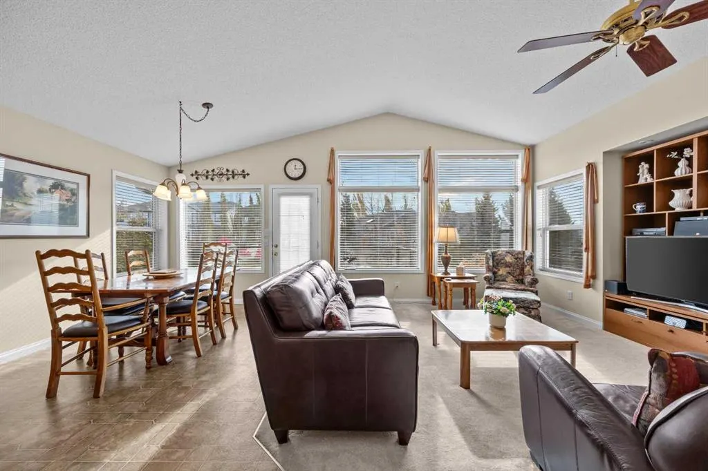 3 Tuscany Meadows Crescent NW