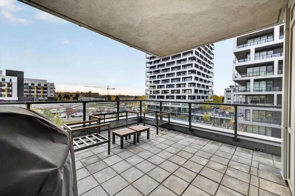88 9 Street NE #304
