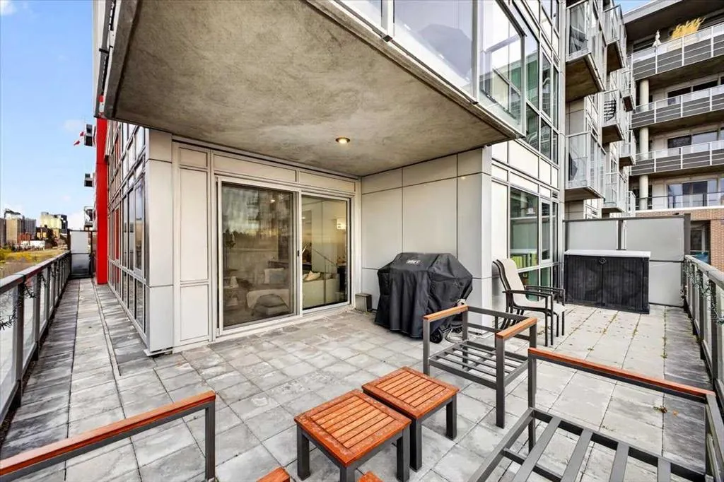 88 9 Street NE #304