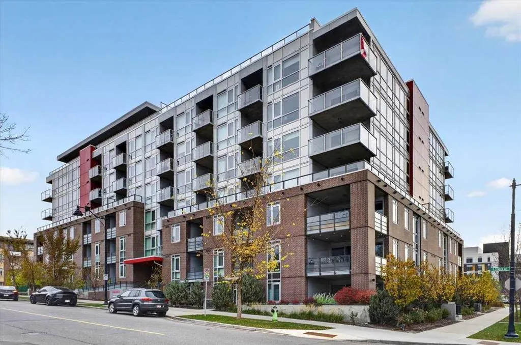 88 9 Street NE #304