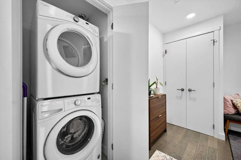 88 9 Street NE #304