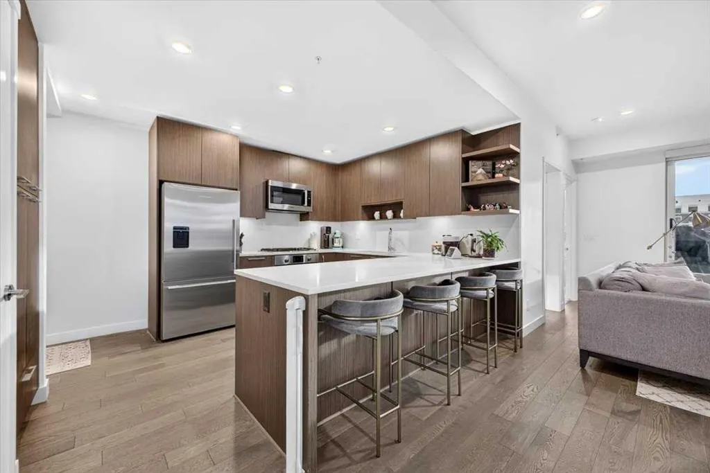 88 9 Street NE #304