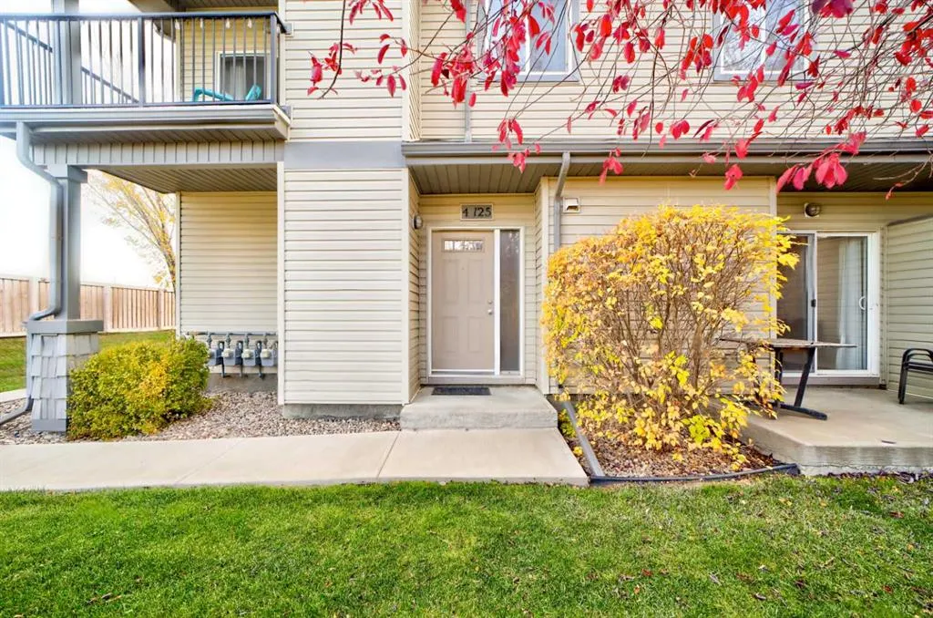 125 Silkstone Road W #4