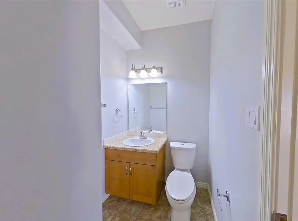 116 6 Avenue NE #106