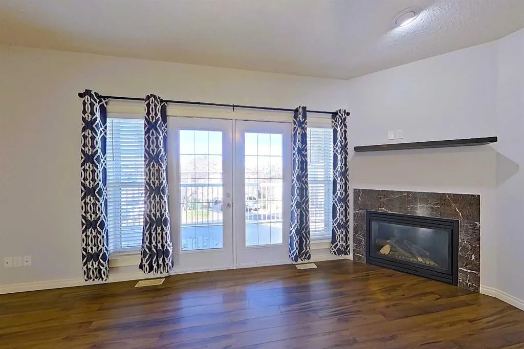 116 6 Avenue NE #106