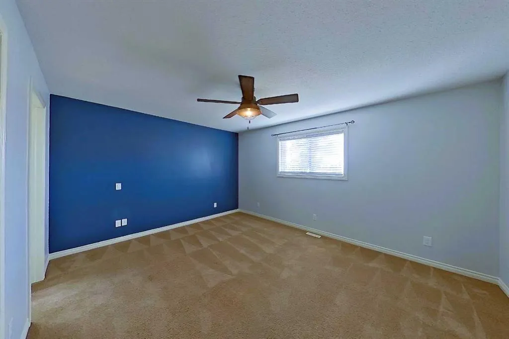 116 6 Avenue NE #106