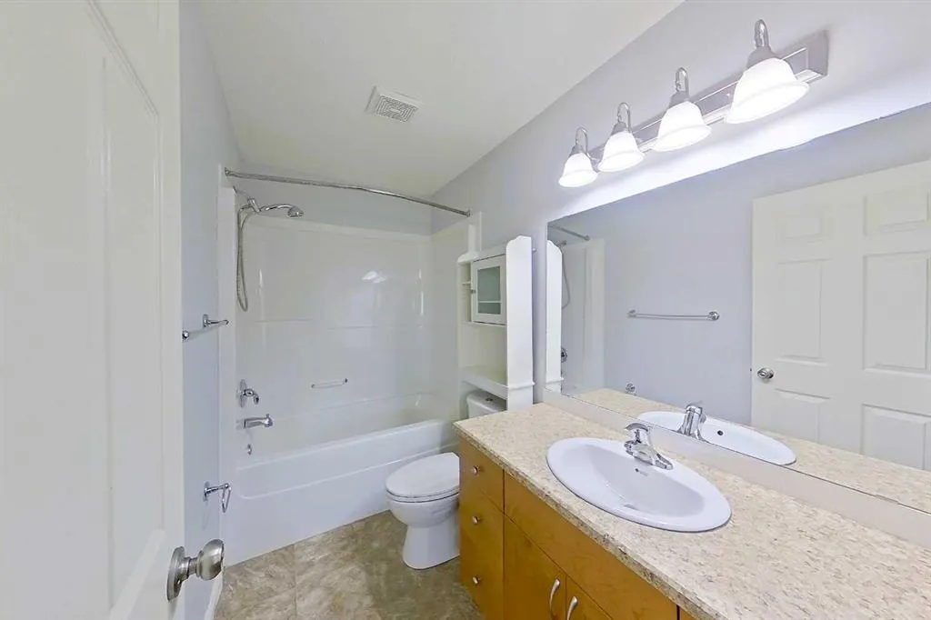 116 6 Avenue NE #106