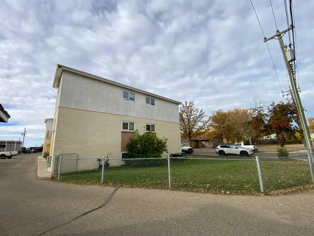 104 1 Street E #1-12