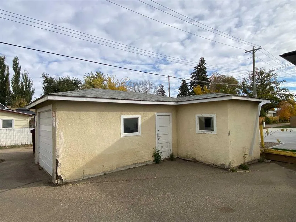 104 1 Street E #1-12