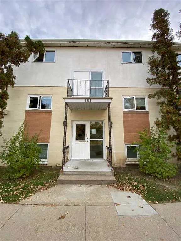 104 1 Street E #1-12