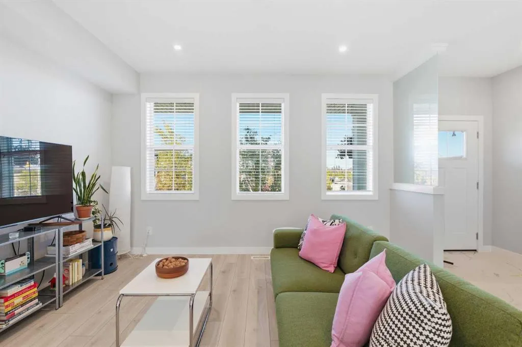 416 West Lakeview Drive