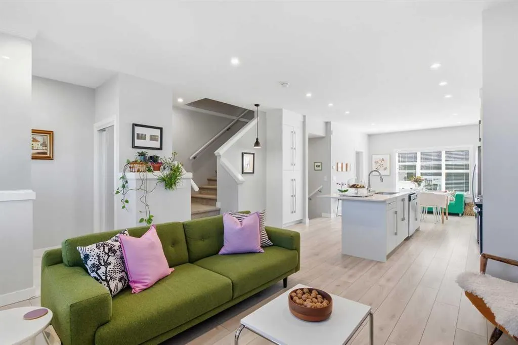 416 West Lakeview Drive