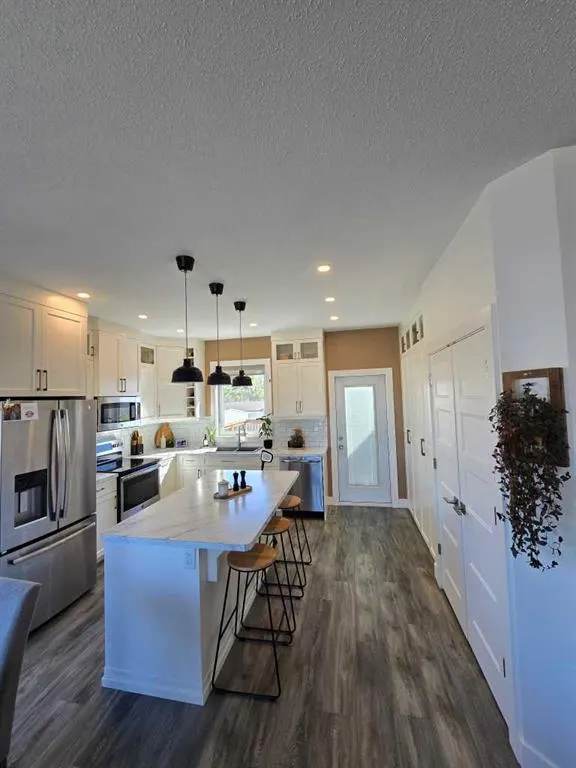 805 Sunset Place