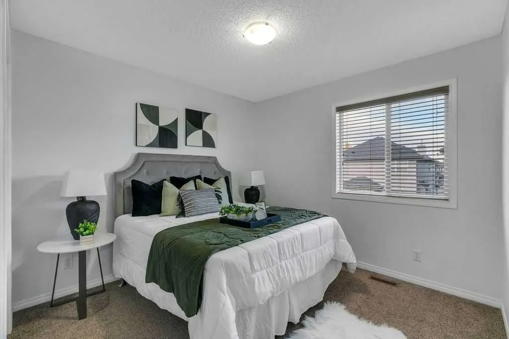 105 Saddlecrest Green NE