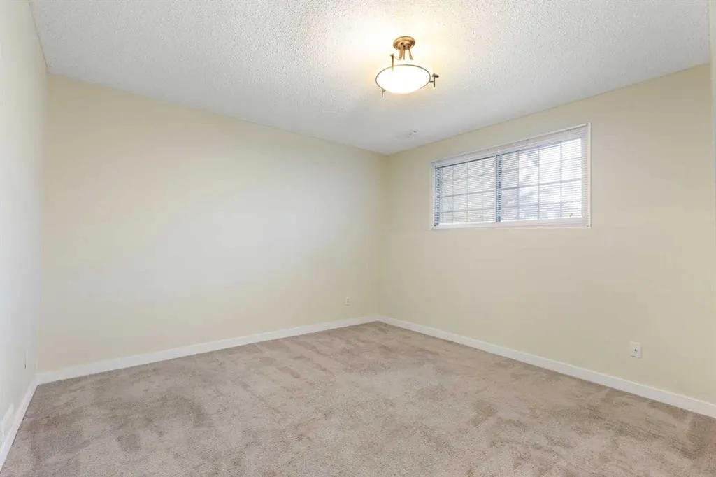 20 Dalhousie Crescent NW