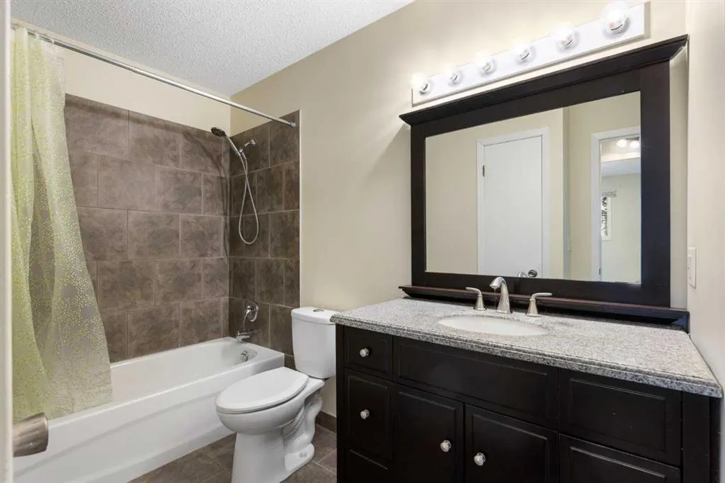 20 Dalhousie Crescent NW