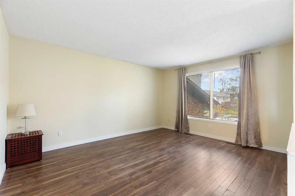20 Dalhousie Crescent NW