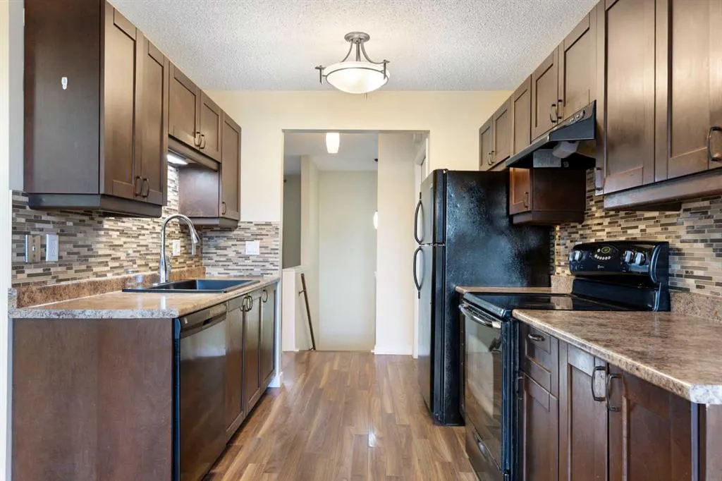 20 Dalhousie Crescent NW