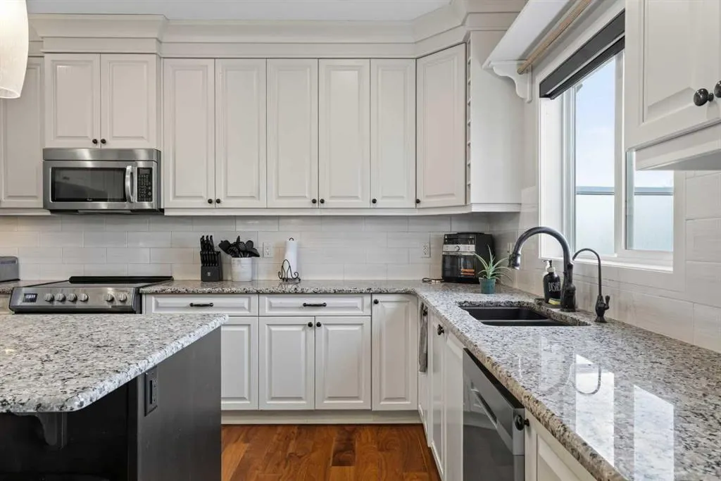76 Auburn Glen Heights SE