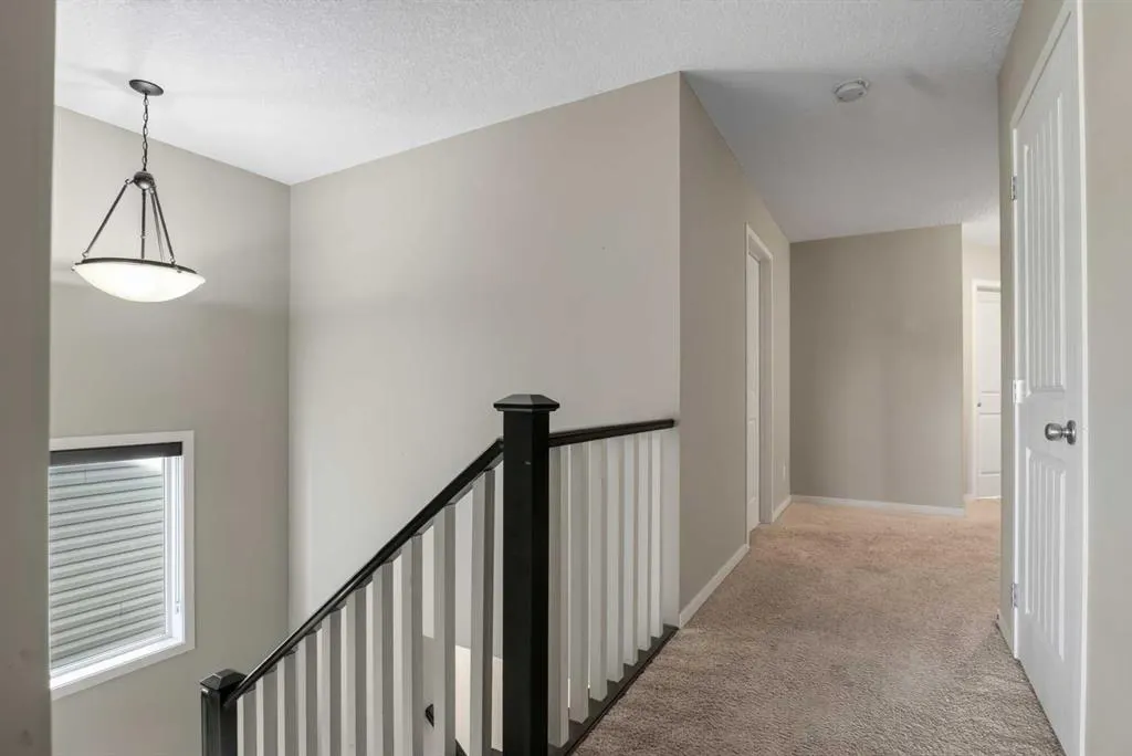 76 Auburn Glen Heights SE