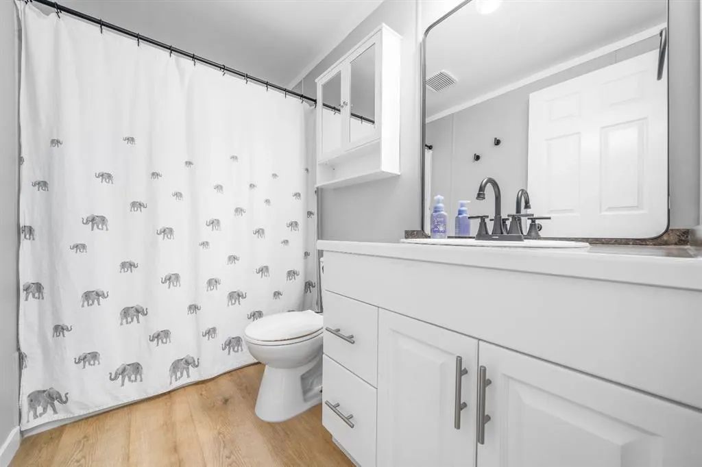 140 Birch Street W