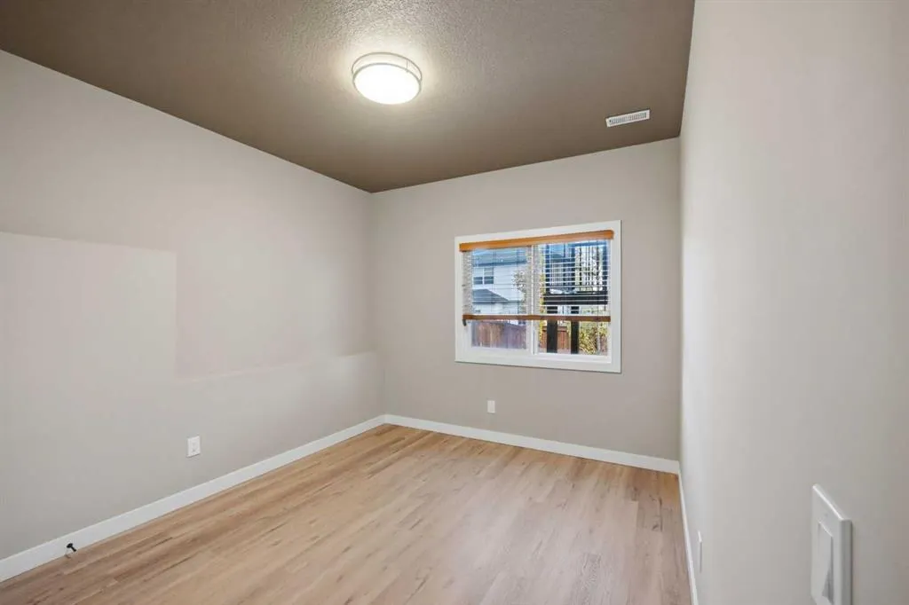 110 Baysprings Gardens SW