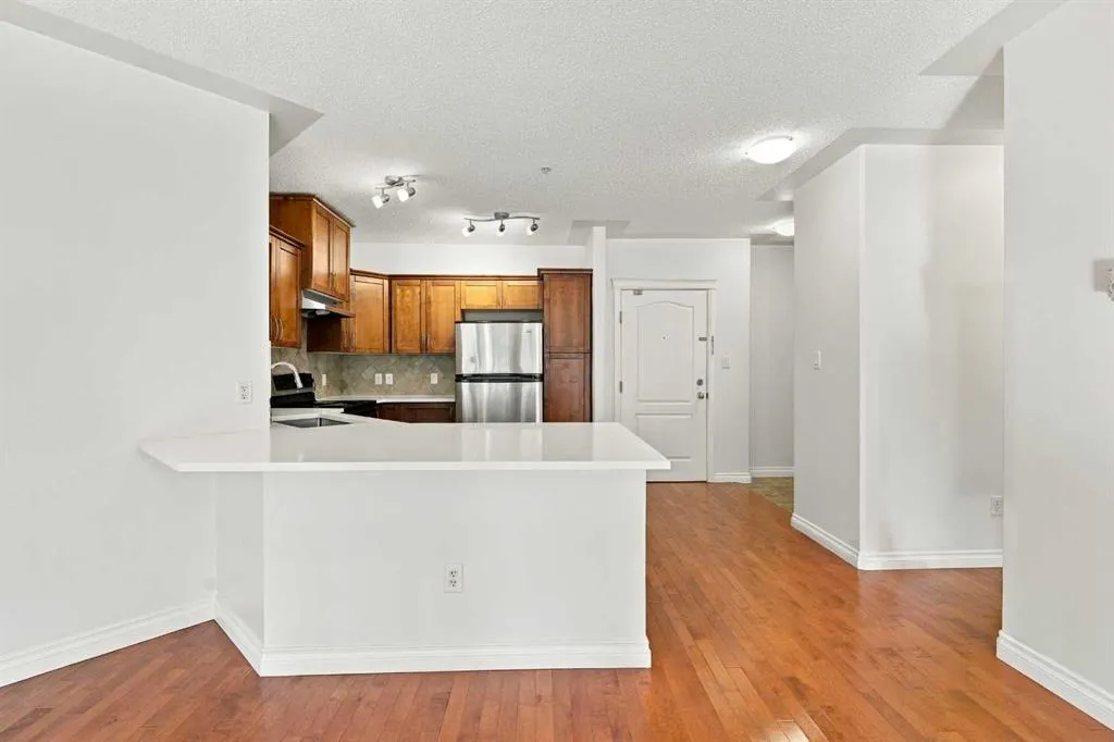 30 Discovery Ridge Close SW #305