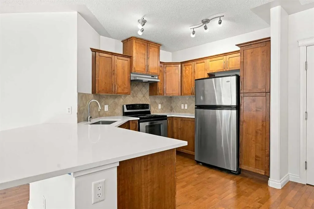 30 Discovery Ridge Close SW #305
