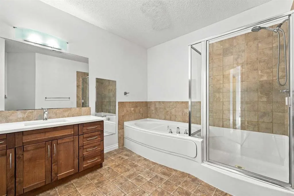 30 Discovery Ridge Close SW #305