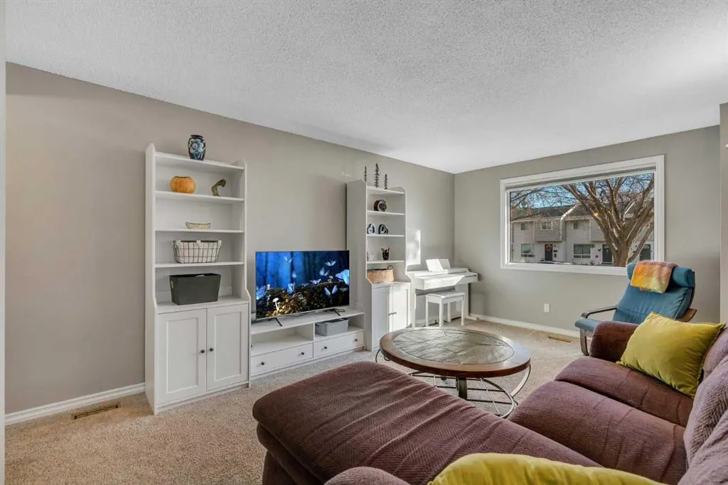 203 Lynnview Road SE #81
