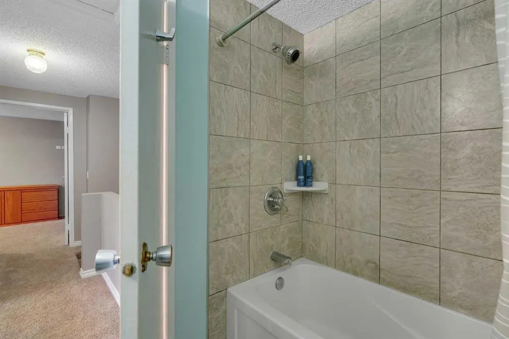 203 Lynnview Road SE #81