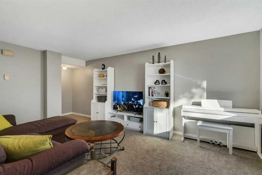 203 Lynnview Road SE #81