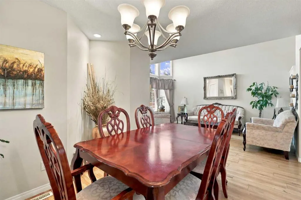 72 Oak Drive