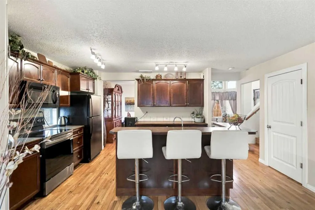 72 Oak Drive